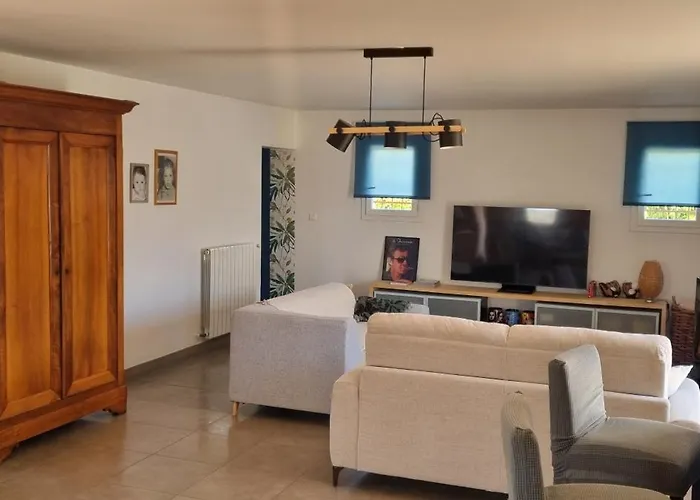 Вилла El Patio Saint-Nazaire-de-Pezan