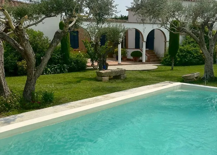 El Patio Villa
